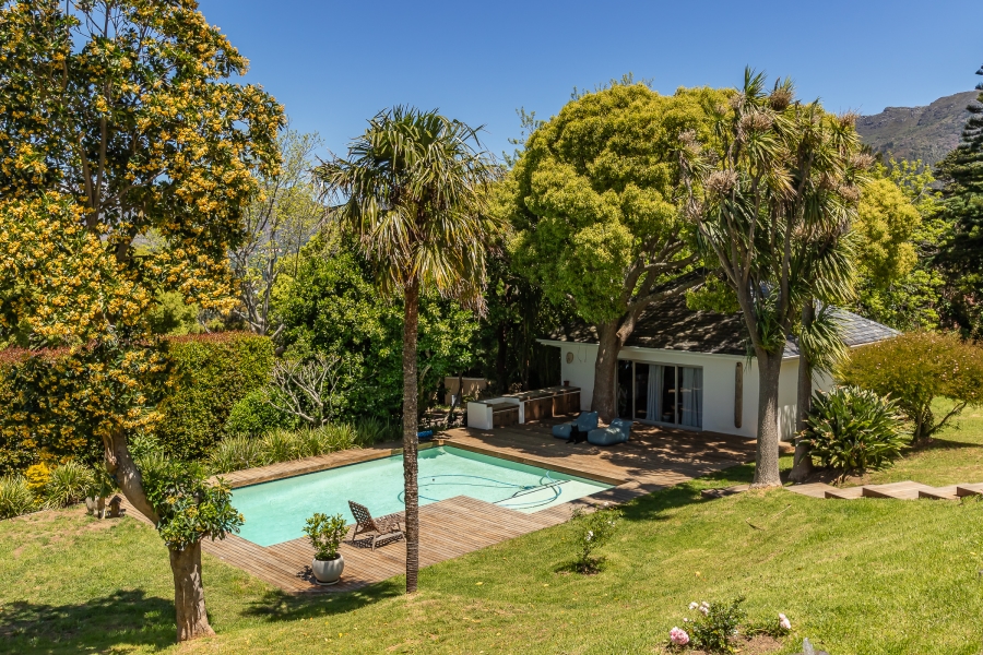 4 Bedroom Property for Sale in Bishopscourt Western Cape